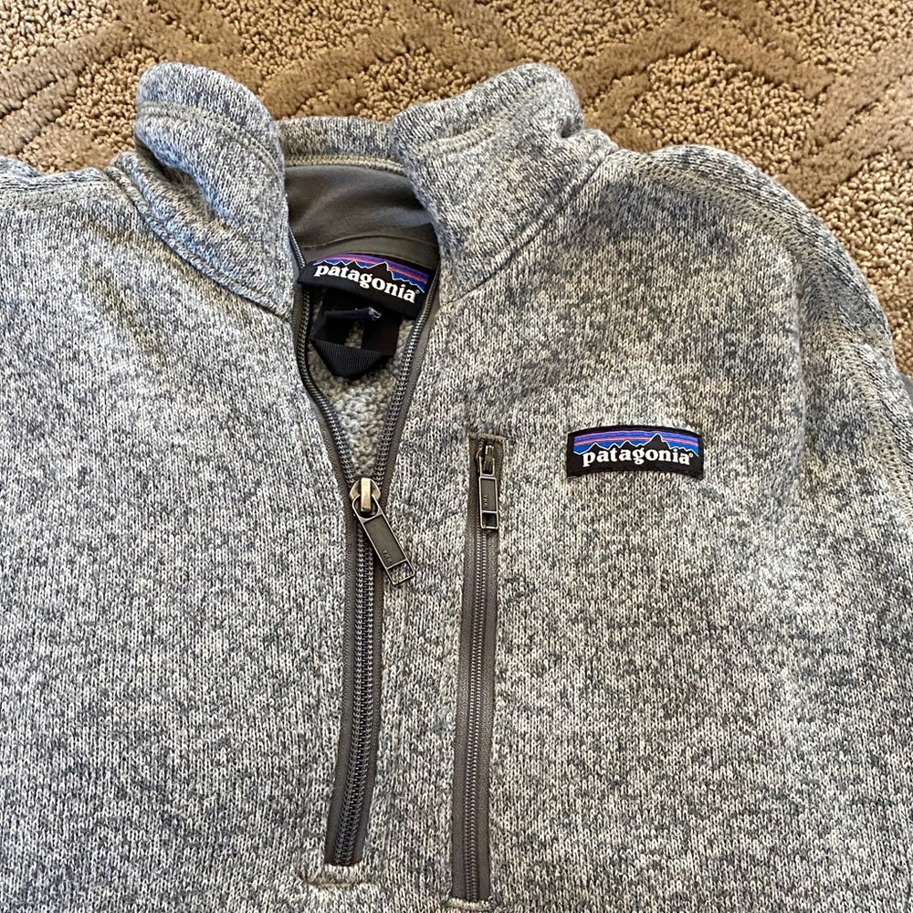Size Medium Patagonia Quarter Zip